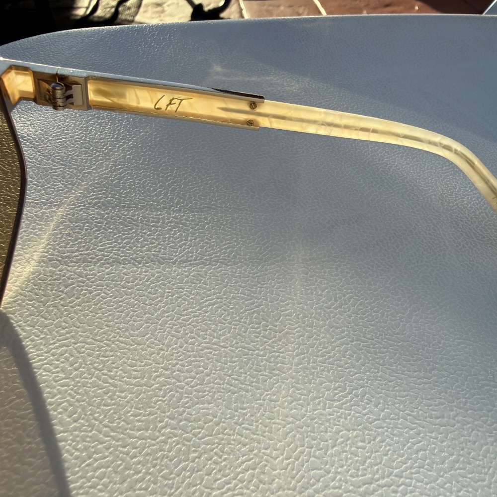 DEZI 6FT Oversized Sunglasses – New in Box - Picture 4 of 8